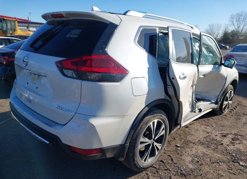 Photo 4 of 2019 Nissan Rogue SV (VIN JN8AT2MV9KW398889)