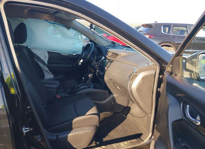 Photo 5 of 2020 Nissan Rogue SV INTELLIGENT AWD (VIN JN8AT2MV9LW133682)