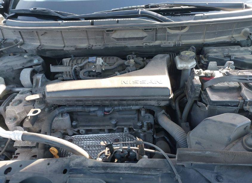 Photo 10 of 2017 Nissan Rogue SV (VIN JN8AT2MVXHW000355)