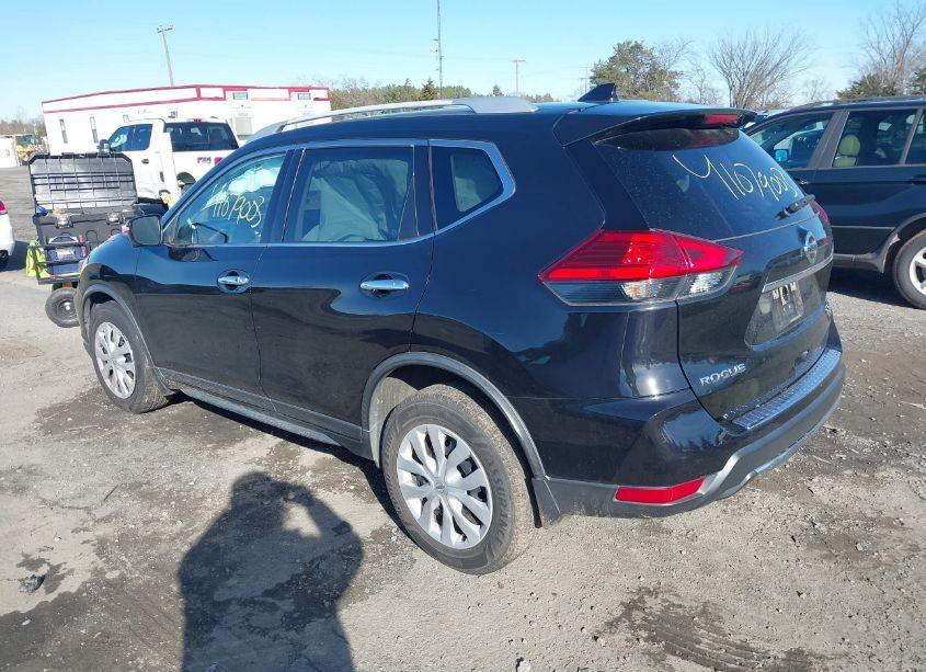 Photo 3 of 2017 Nissan Rogue SV (VIN JN8AT2MVXHW000355)