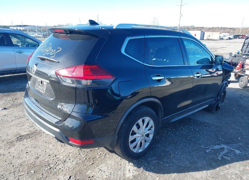 Photo 4 of 2017 Nissan Rogue SV (VIN JN8AT2MVXHW000355)