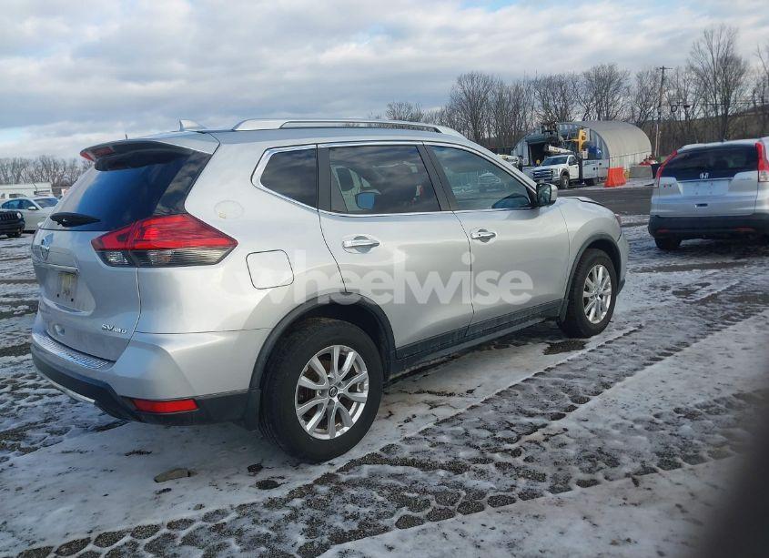 Photo 4 of 2017 Nissan Rogue SV (VIN JN8AT2MVXHW003255)