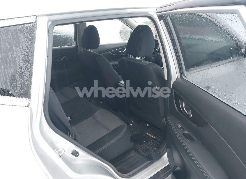 Photo 8 of 2017 Nissan Rogue SV (VIN JN8AT2MVXHW003255)