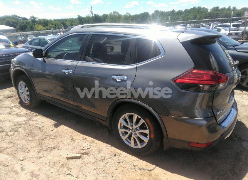 Photo 3 of 2017 Nissan Rogue SV (VIN JN8AT2MVXHW006382)