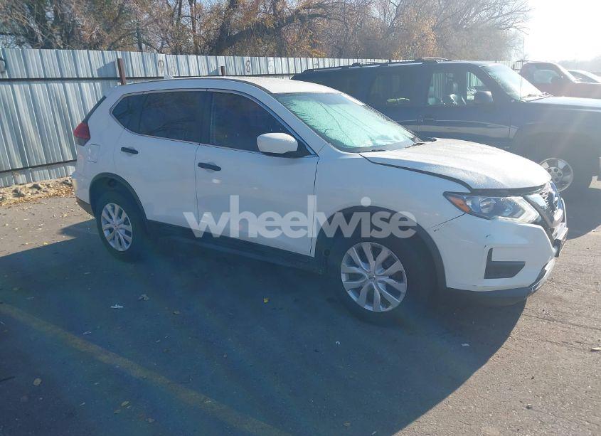 2017 Nissan Rogue S (VIN JN8AT2MVXHW007631) main photo