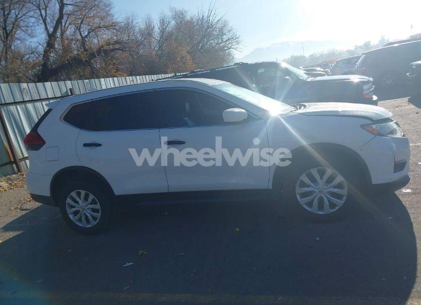 Photo 13 of 2017 Nissan Rogue S (VIN JN8AT2MVXHW007631)