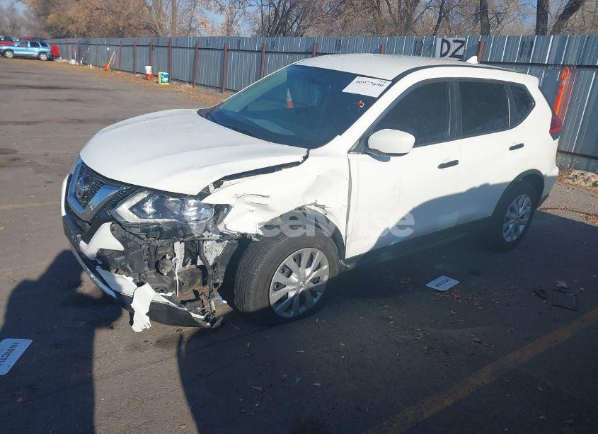 Photo 2 of 2017 Nissan Rogue S (VIN JN8AT2MVXHW007631)