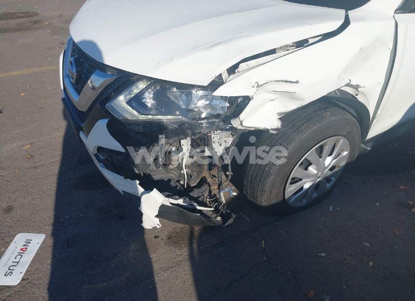 Photo 6 of 2017 Nissan Rogue S (VIN JN8AT2MVXHW007631)