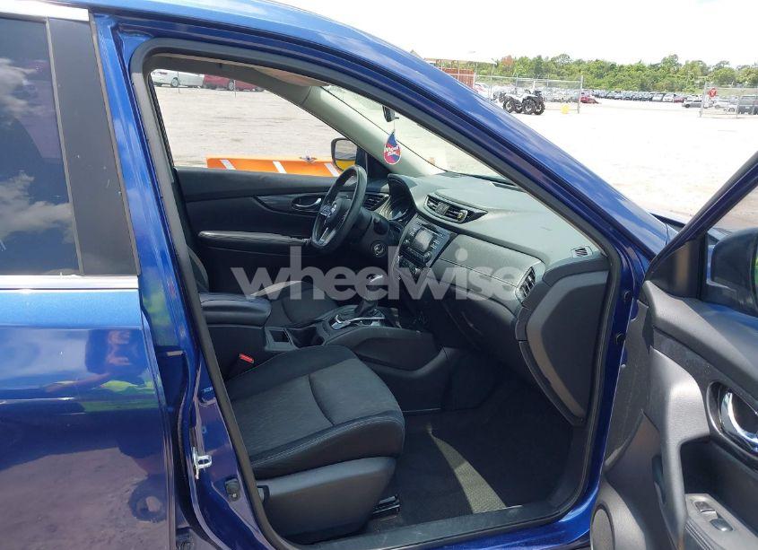 Photo 5 of 2017 Nissan Rogue S (VIN JN8AT2MVXHW011131)