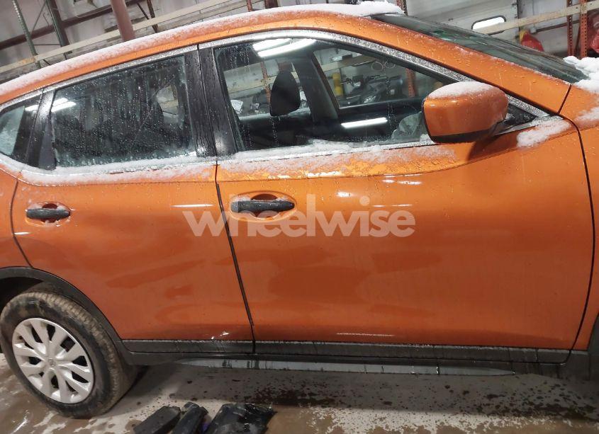 Photo 13 of 2017 Nissan Rogue S (VIN JN8AT2MVXHW014000)