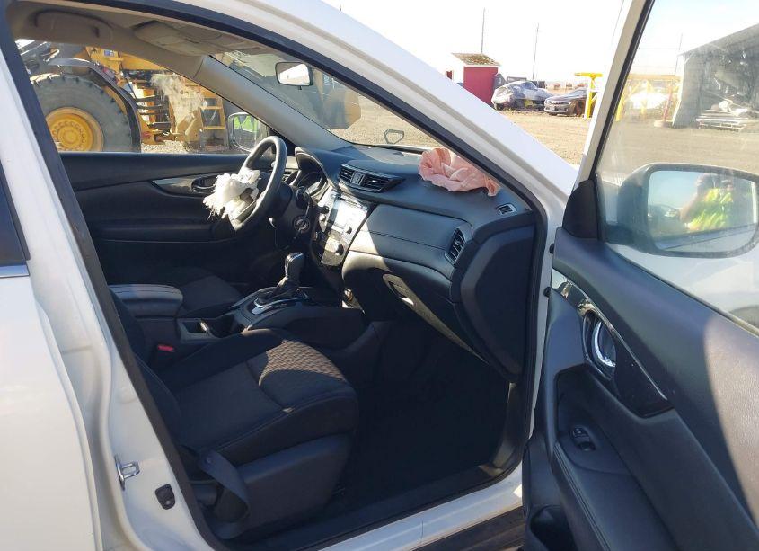 Photo 5 of 2017 Nissan Rogue S (VIN JN8AT2MVXHW015048)