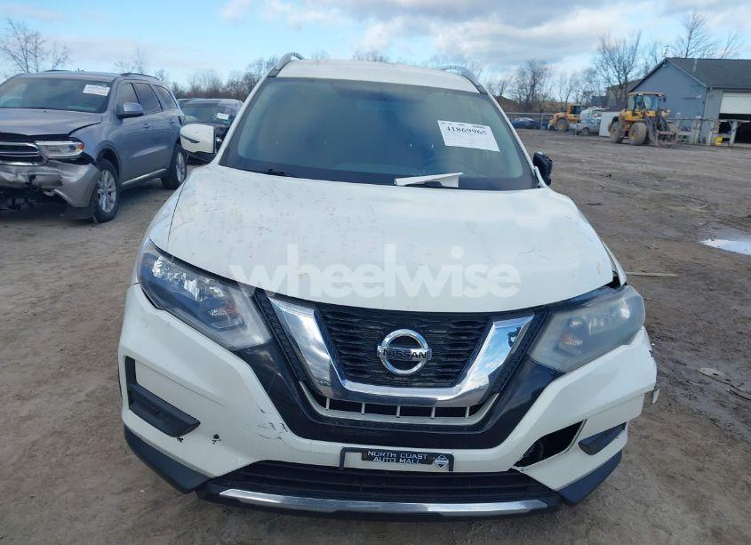 Photo 13 of 2017 Nissan Rogue SV (VIN JN8AT2MVXHW017964)