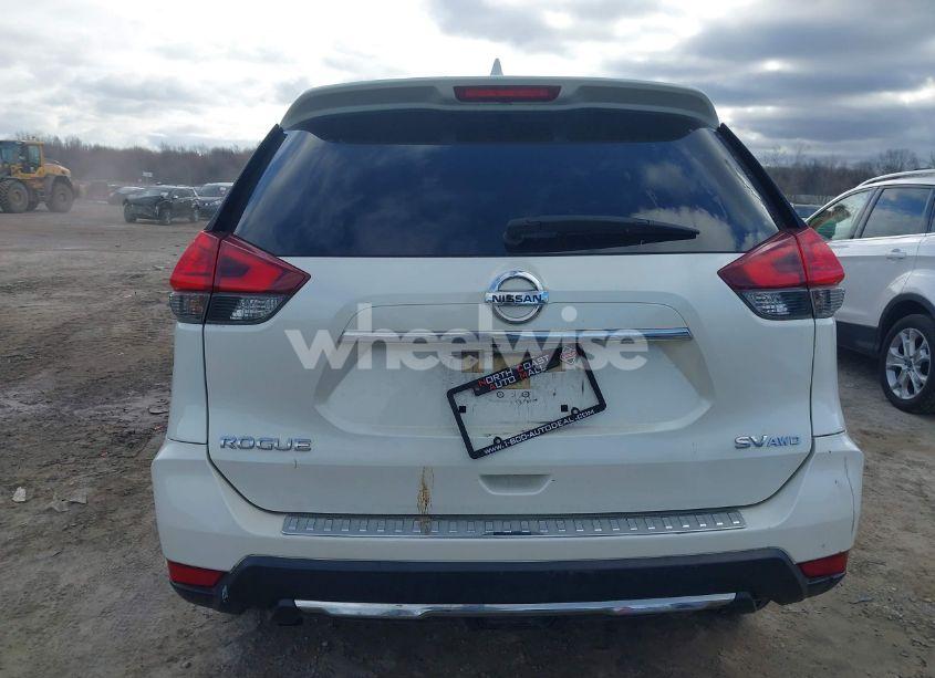 Photo 17 of 2017 Nissan Rogue SV (VIN JN8AT2MVXHW017964)