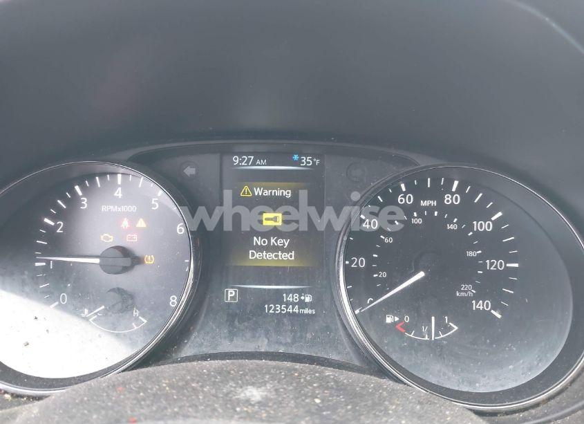 Photo 7 of 2017 Nissan Rogue SV (VIN JN8AT2MVXHW017964)