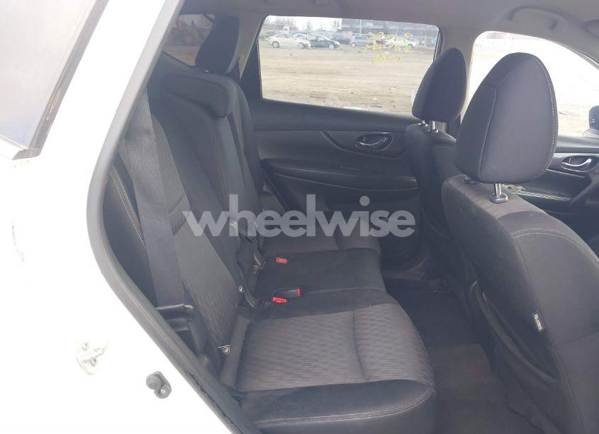 Photo 8 of 2017 Nissan Rogue SV (VIN JN8AT2MVXHW017964)