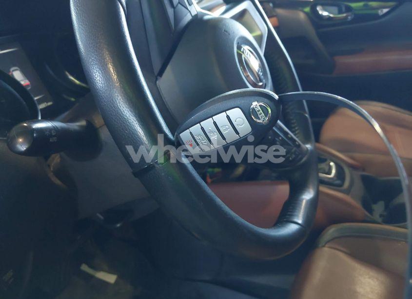 Photo 11 of 2017 Nissan Rogue SL (VIN JN8AT2MVXHW018953)