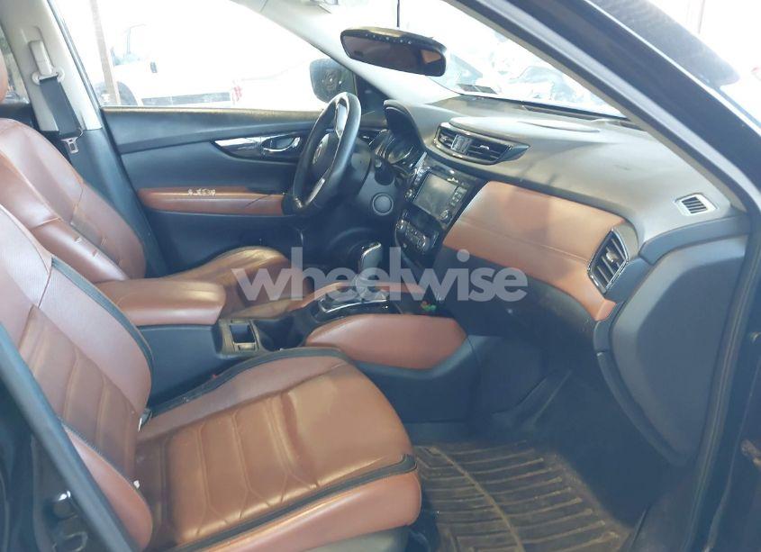 Photo 5 of 2017 Nissan Rogue SL (VIN JN8AT2MVXHW018953)