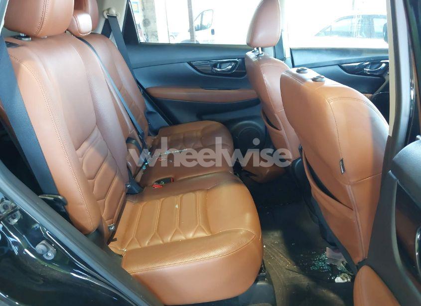 Photo 8 of 2017 Nissan Rogue SL (VIN JN8AT2MVXHW018953)