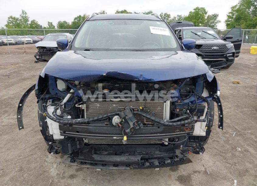 Photo 13 of 2017 Nissan Rogue SV (VIN JN8AT2MVXHW021593)