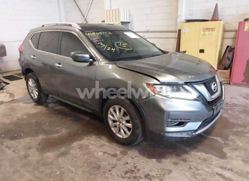 2017 Nissan Rogue SV (VIN JN8AT2MVXHW021867) main photo