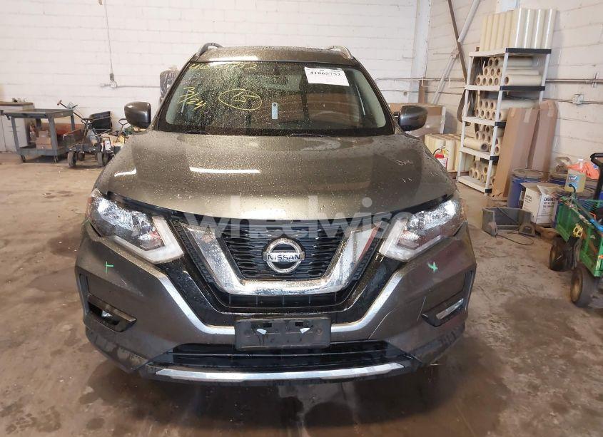 Photo 13 of 2017 Nissan Rogue SV (VIN JN8AT2MVXHW021867)