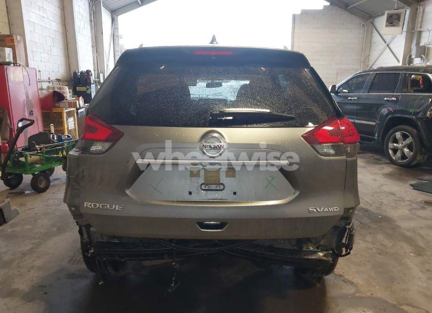 Photo 17 of 2017 Nissan Rogue SV (VIN JN8AT2MVXHW021867)