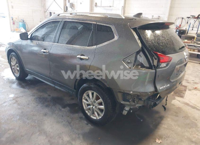 Photo 3 of 2017 Nissan Rogue SV (VIN JN8AT2MVXHW021867)