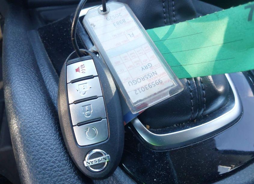 Photo 11 of 2017 Nissan Rogue SV (VIN JN8AT2MVXHW023182)