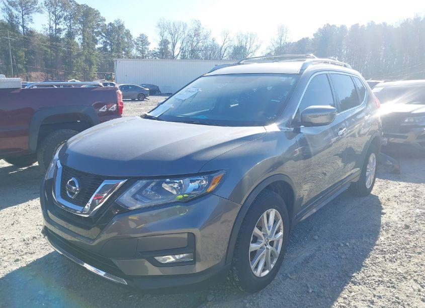 Photo 2 of 2017 Nissan Rogue SV (VIN JN8AT2MVXHW023182)