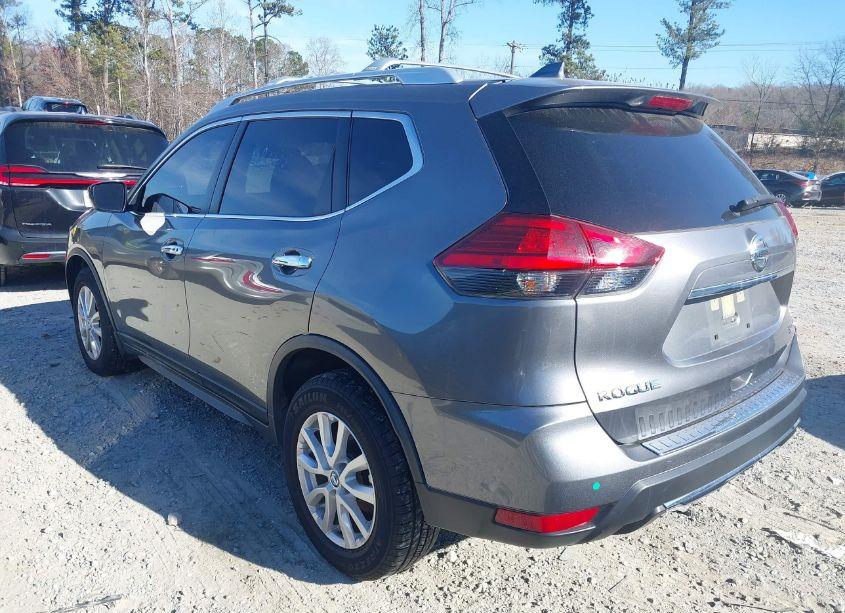 Photo 3 of 2017 Nissan Rogue SV (VIN JN8AT2MVXHW023182)