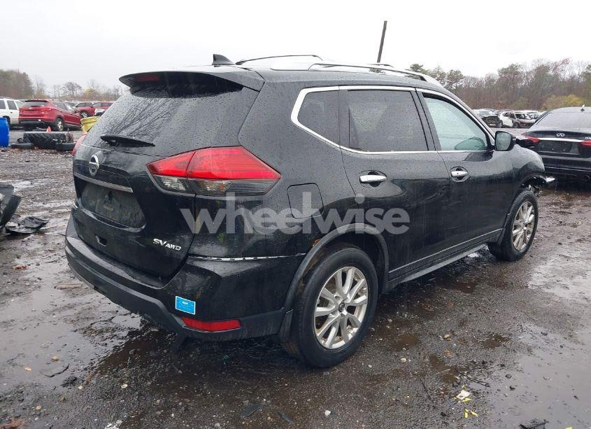 Photo 4 of 2017 Nissan Rogue SV (VIN JN8AT2MVXHW259914)