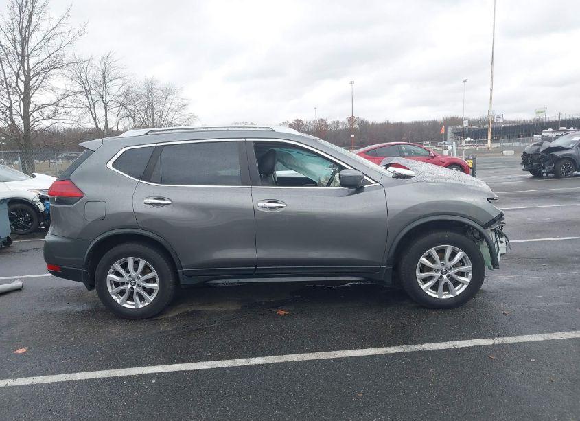 Photo 13 of 2017 Nissan Rogue SV (VIN JN8AT2MVXHW267043)