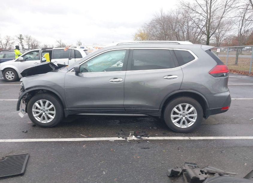 Photo 14 of 2017 Nissan Rogue SV (VIN JN8AT2MVXHW267043)