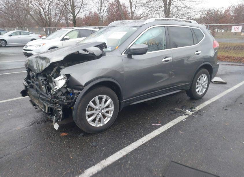 Photo 2 of 2017 Nissan Rogue SV (VIN JN8AT2MVXHW267043)