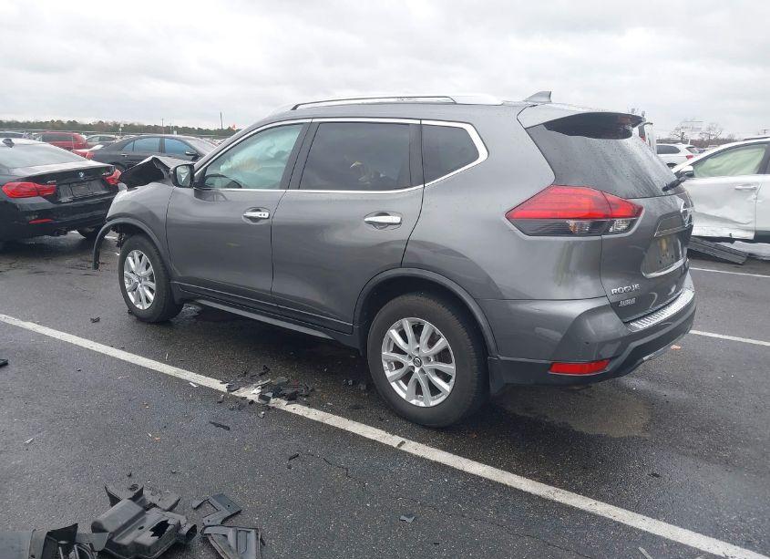 Photo 3 of 2017 Nissan Rogue SV (VIN JN8AT2MVXHW267043)