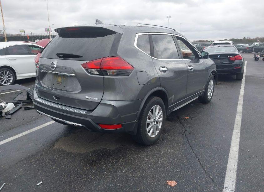 Photo 4 of 2017 Nissan Rogue SV (VIN JN8AT2MVXHW267043)