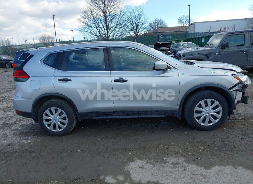 Photo 12 of 2017 Nissan Rogue S (VIN JN8AT2MVXHW268645)