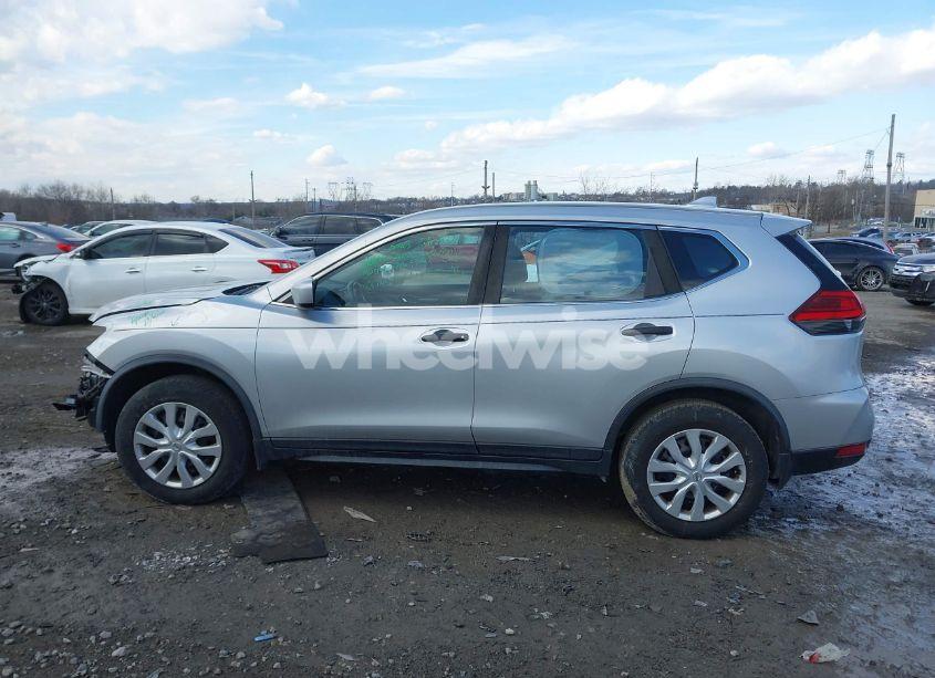 Photo 13 of 2017 Nissan Rogue S (VIN JN8AT2MVXHW268645)