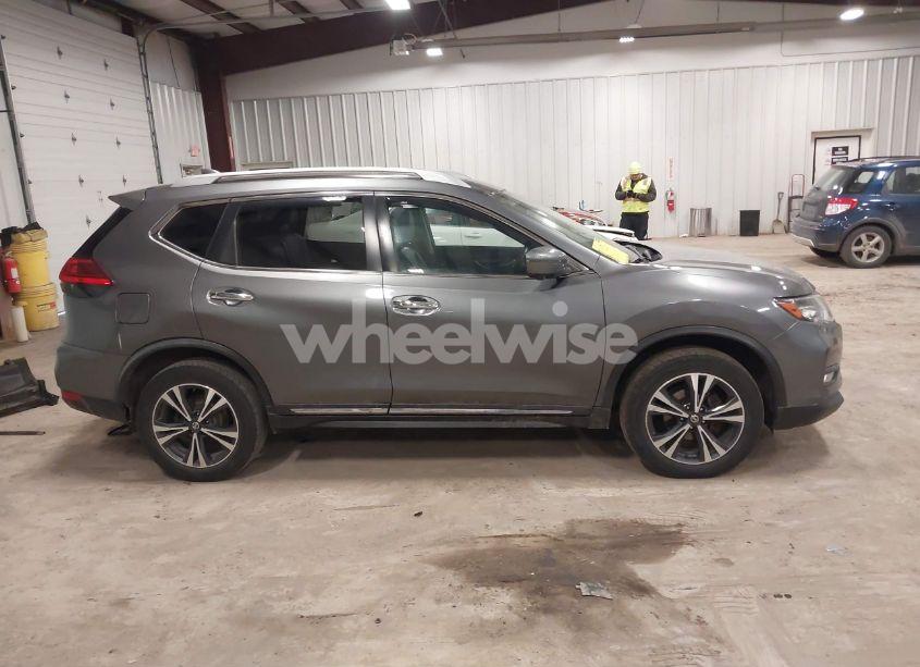 Photo 13 of 2017 Nissan Rogue SL (VIN JN8AT2MVXHW271870)