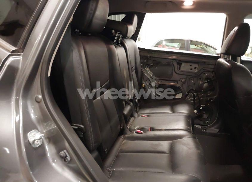 Photo 8 of 2017 Nissan Rogue SL (VIN JN8AT2MVXHW271870)