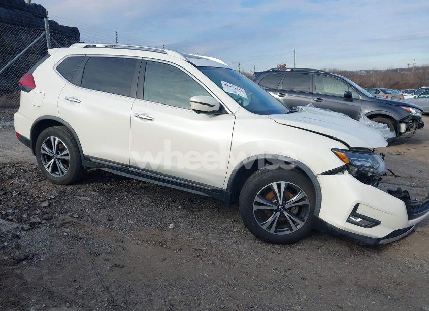 2017 Nissan Rogue SL (VIN JN8AT2MVXHW283047) main photo