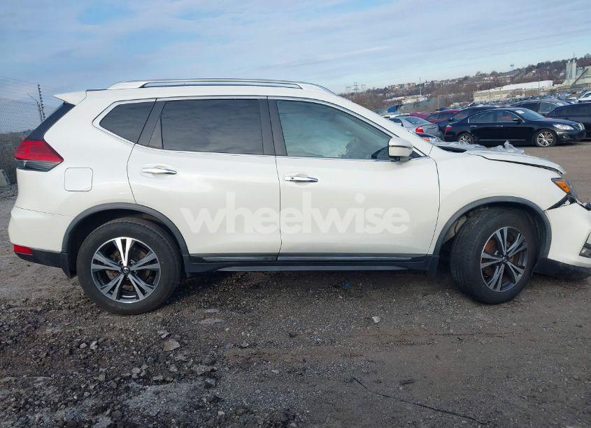 Photo 12 of 2017 Nissan Rogue SL (VIN JN8AT2MVXHW283047)