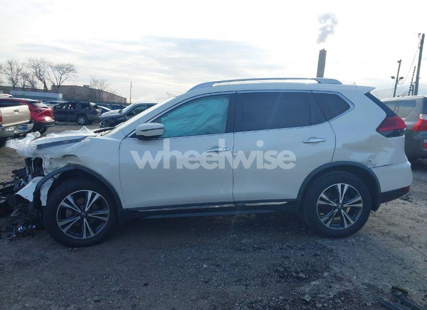 Photo 13 of 2017 Nissan Rogue SL (VIN JN8AT2MVXHW283047)