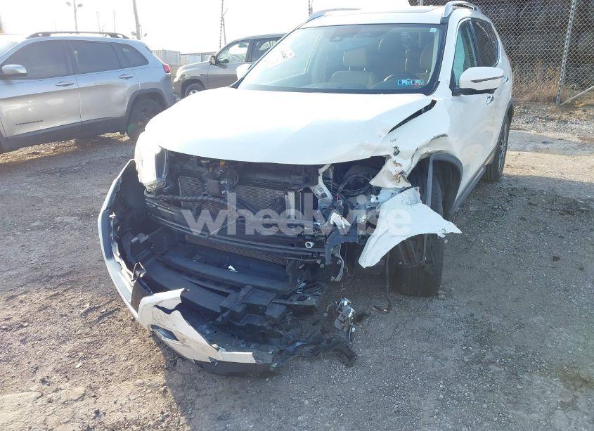 Photo 6 of 2017 Nissan Rogue SL (VIN JN8AT2MVXHW283047)