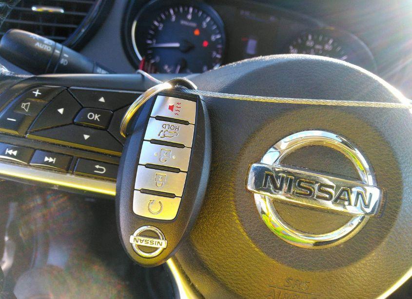 Photo 11 of 2018 Nissan Rogue SL (VIN JN8AT2MVXJW306686)