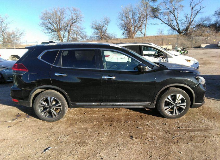 Photo 13 of 2018 Nissan Rogue SL (VIN JN8AT2MVXJW306686)