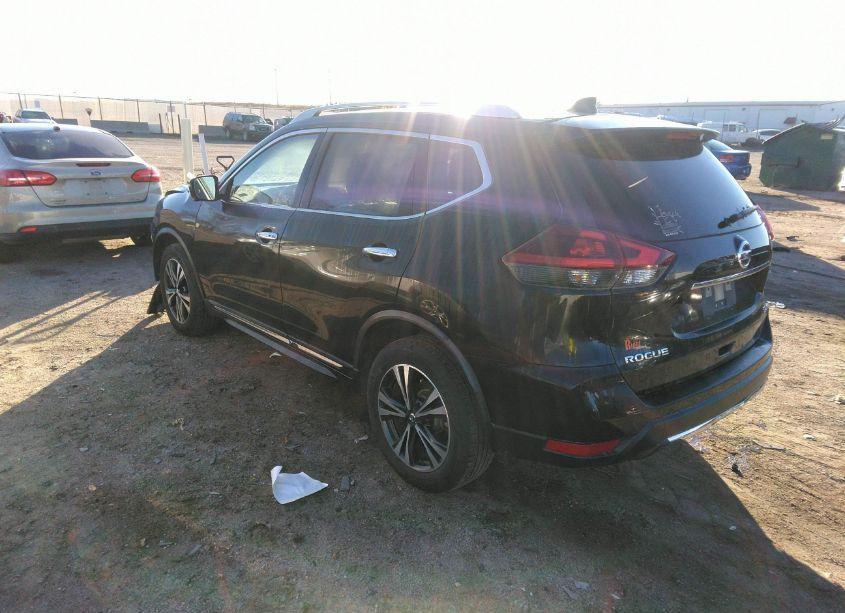 Photo 3 of 2018 Nissan Rogue SL (VIN JN8AT2MVXJW306686)