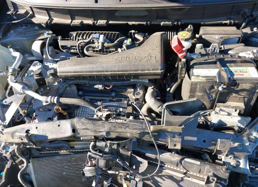 Photo 10 of 2018 Nissan Rogue SV (VIN JN8AT2MVXJW312617)