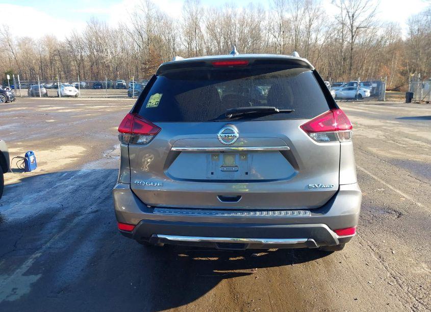 Photo 16 of 2018 Nissan Rogue SV (VIN JN8AT2MVXJW312617)