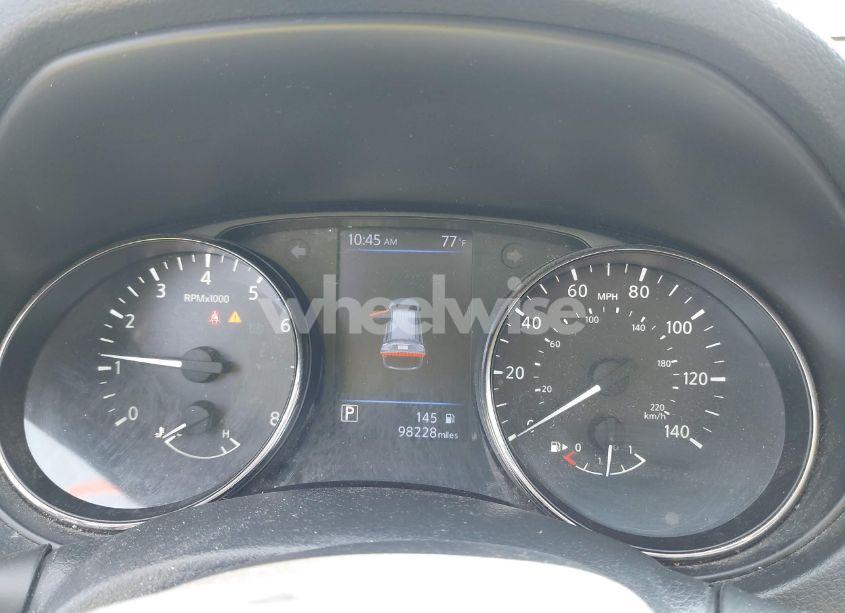 Photo 7 of 2018 Nissan Rogue SL (VIN JN8AT2MVXJW327831)